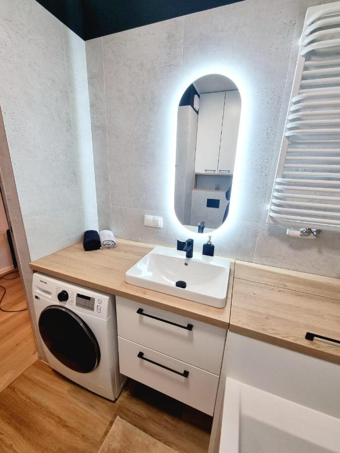 Doki Living Apartament 55 กดัญสก์ ภายนอก รูปภาพ